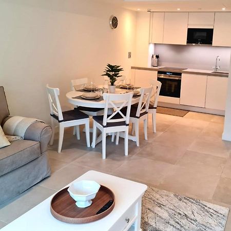 Luxury Apartment In Eurocity ジブラルタル エクステリア 写真