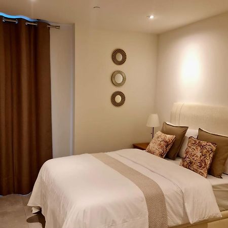 Luxury Apartment In Eurocity ジブラルタル エクステリア 写真